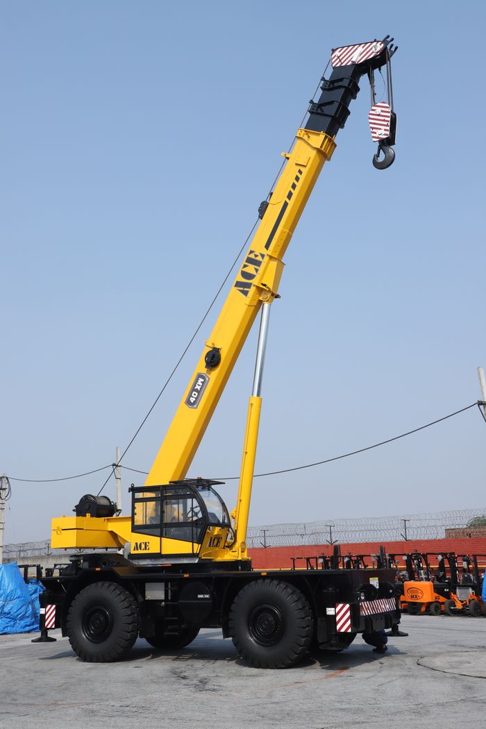 ACE 40XW hydraulic mobile crane on display in Faridabad, Haryana, India.